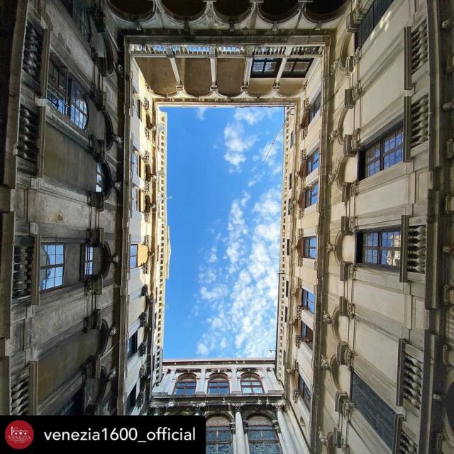 Posted @withregram • @venezia1600_official 
🎼 È dedicato a lui il Palazzo dove si formano i migliori giovani musicisti della città di Venezia!

📌 Nato a #Venezia nel 1686 Benedetto Marcello portò la sua musica in tutto il mondo

Morì il #24luglio 1739 a Brescia 

#Venezia1600❤️🦁 
#VeneziaUnica 
#Almanacco #Prospettive #musica #visitpalazzopisani #conservatoriobenedettomarcello #benedettomarcello