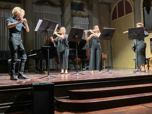 Alcuni momenti dal concerto di ieri sera, 𝐍𝐨𝐯𝐞𝐜𝐞𝐧𝐭𝐨 𝐈𝐈, con cui si è conclusa la seconda edizione della rassegna musicale Il Marcello Suona. Ad esibirsi sul palco delle 5 date, gli @studenti_benedettomarcello

Grazie a voi tutti, spettatori e amanti della musica, che avete contribuito al successo di questa seconda edizione. Con i proventi dalla vendita dei biglietti, verranno finanziare delle borse di studio per gli studenti più meritevoli del Conservatorio di Musica.

Un ringraziamento a @ciprianifood che per il secondo anno sostiene la rassegna Il Marcello Suona.
Al nostro media partner @venezia360 che ha contribuito a promuovere l’evento sui canali social.

Appuntamento nel 2023 per la terza edizione de Il Marcello Suona.

#ilmarcellosuona #ilmarcellosuona2022 #visitbenedettomarcello #visitpalazzopisani #conservatoriobenedettomarcello #crowdfundingbenedettomarcello #crowdfundingcampaign #veniceontop